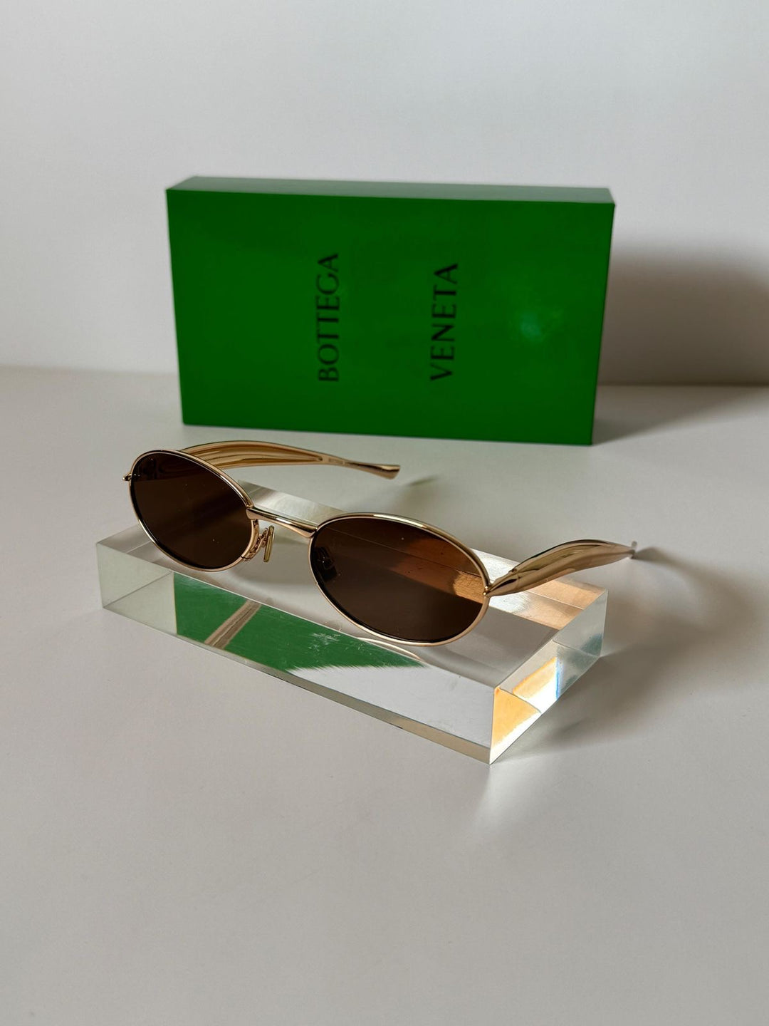 BT Veneta Oval Sunglasses
