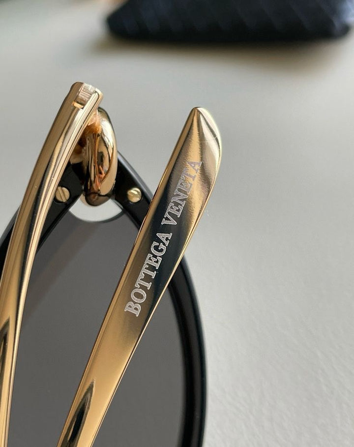 BT Veneta Oval Sunglasses