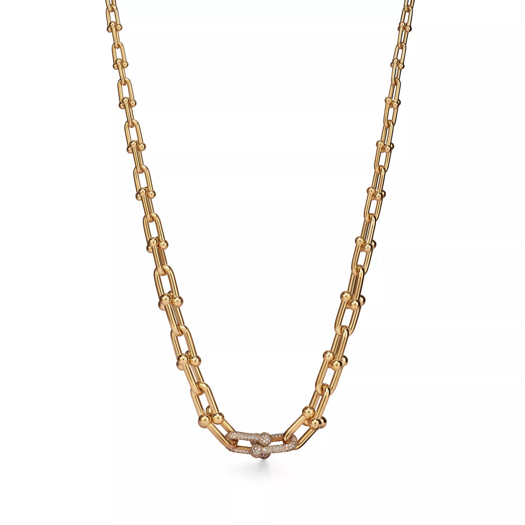 Link necklace with zirconia stones