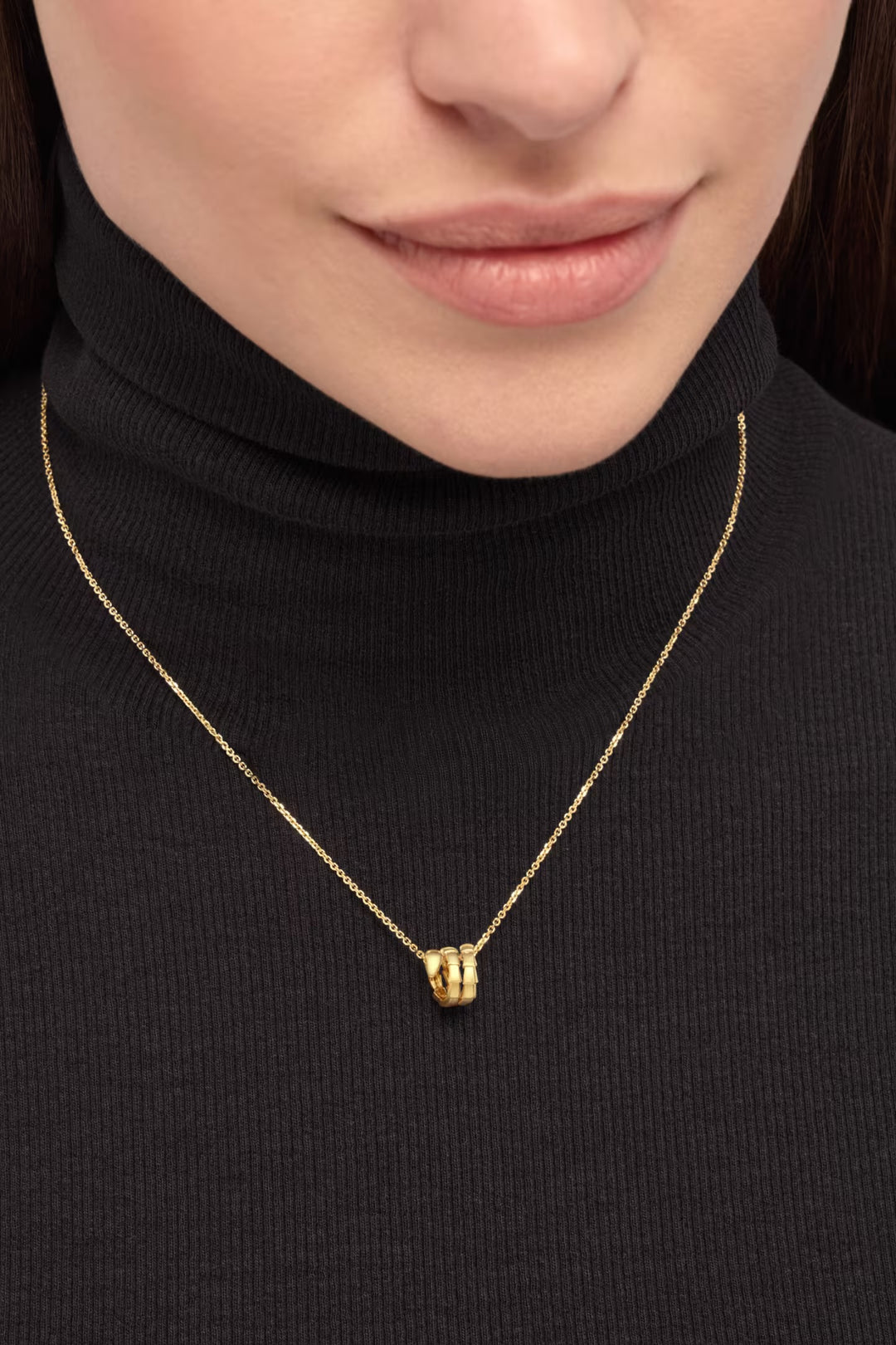 Serpenti Pendant Necklace Golden